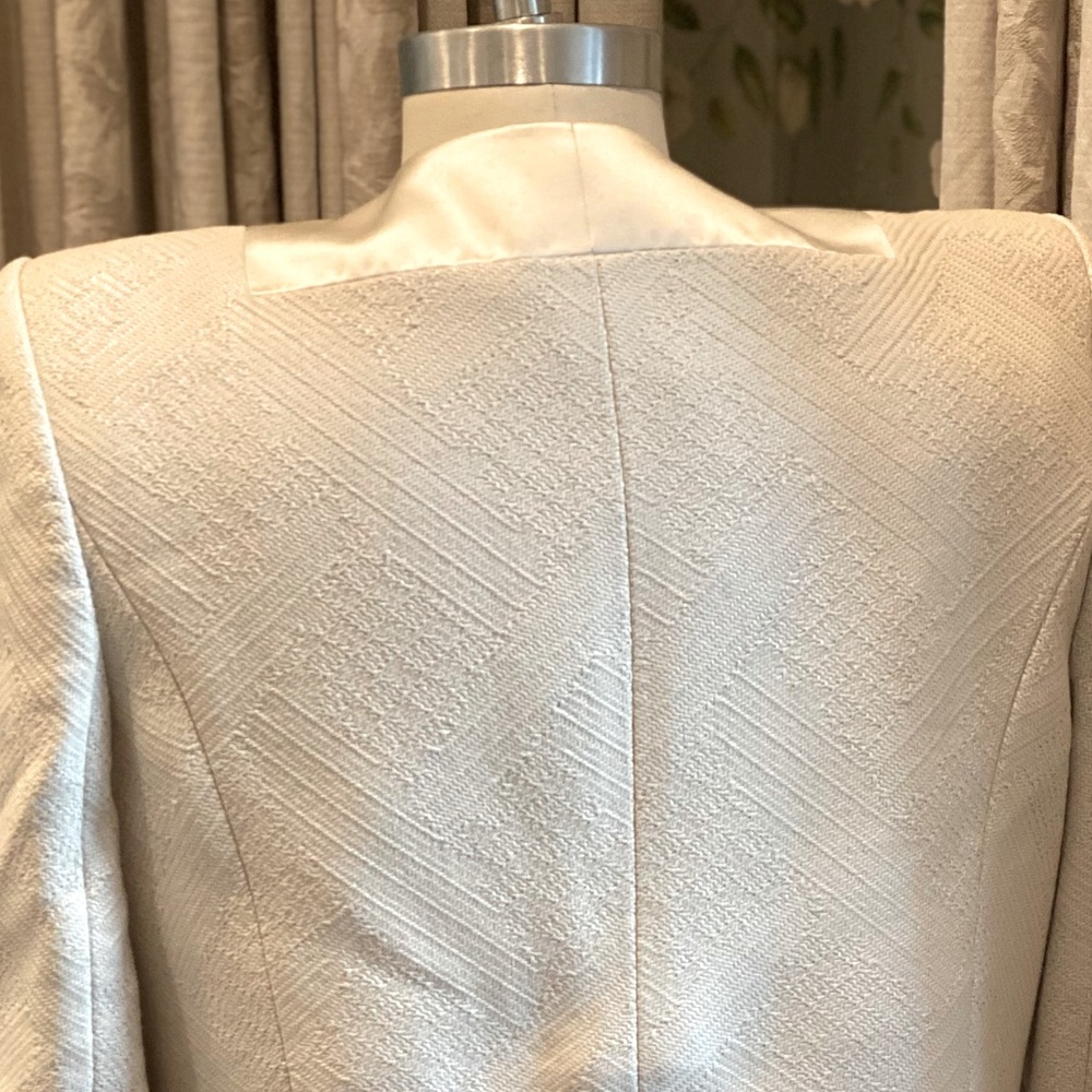 Balmain - Picture 10 of 10